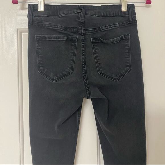 OLD NAVY • Rockstar Mid-Rise Distressed Denim Skinny Jeans Black - Picture 7 of 9